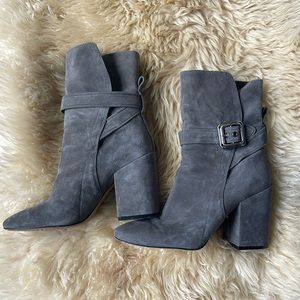 Like-New Vince Camuto Block Heel Booties